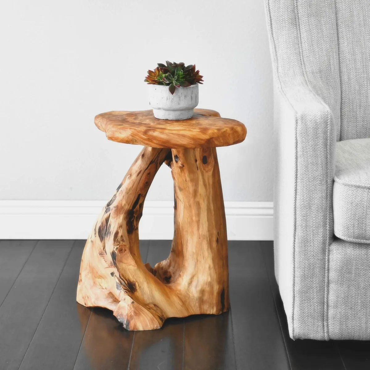 WELLAND Stump Table Review: Rustic Charm with a Few Quirks
